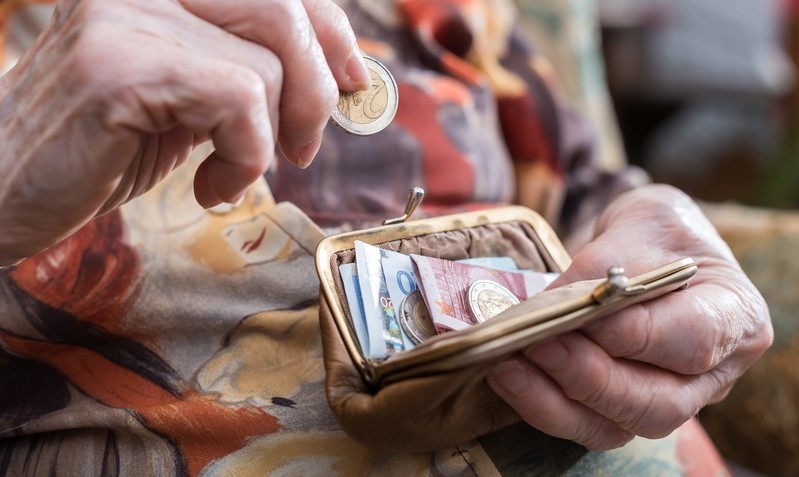 80% darbspējīgo Latvijas iedzīvotāju vēlētos saņemt algai līdzvērtīgu pensiju