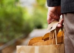 Plastmasas iepirkumu maisiņus vairs neizsniegs bez maksas 