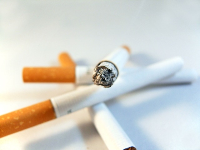 Pieņem grozījumus tabakas izstrādājumu nelegālās tirdzniecības izskaušanai
