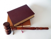 Saeima pieņem grozījumus Advokatūras likumā 