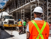 Būvniecības likumā  precizē katra būvniecības procesa dalībnieka atbildību