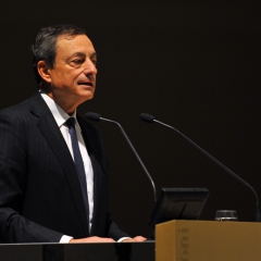 ECB pagarina ekonomikas stimulēšanas programmu līdz 2017.gada martam