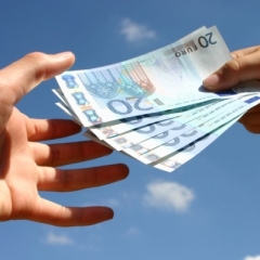Fiziskām personām liegs skaidras naudas darījumus no 7200 eiro