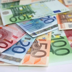  Tiesa lemj no bijušajiem "Latvijas krājbankas" valdes locekļiem piedzīt 15 miljonus eiro 
